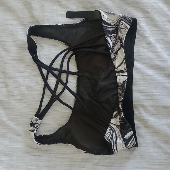 Victoria's Secret Sports Bras - Picture 6 of 7